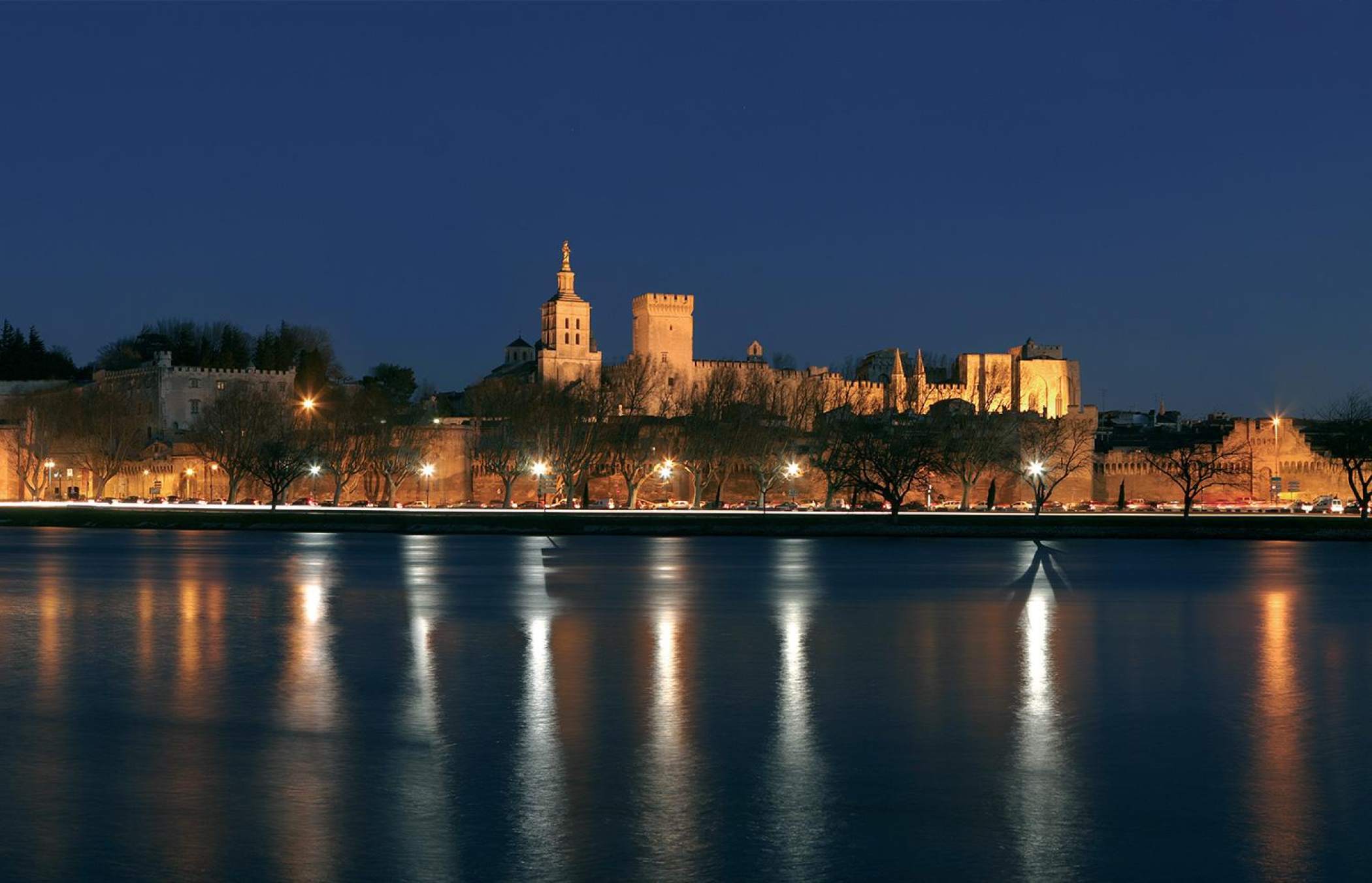 avignon-palais-des-papes.jpg -